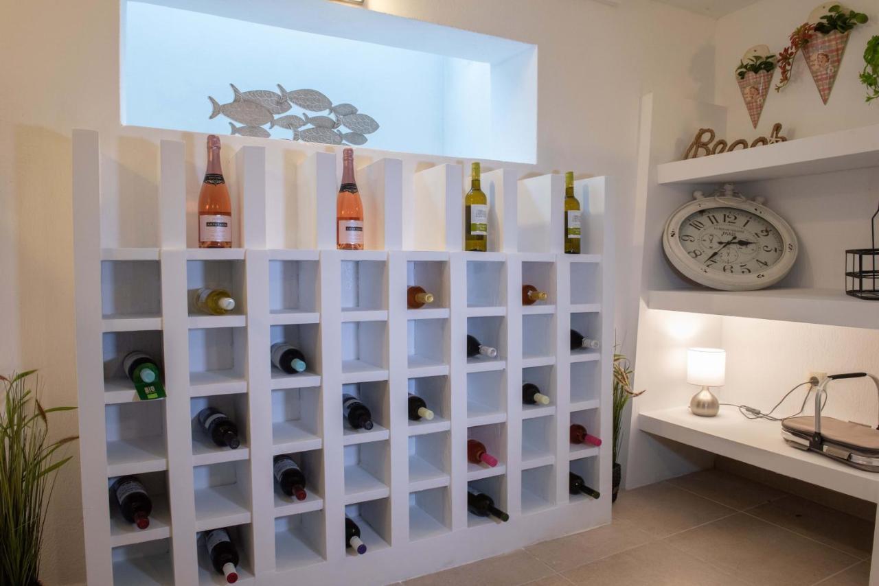 Dandy Villas Nea Roda - Melodic Waves - Private - Pool - Parking - Cellar מראה חיצוני תמונה