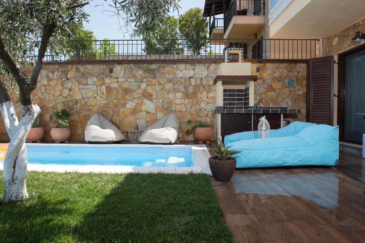Dandy Villas Nea Roda - Melodic Waves - Private - Pool - Parking - Cellar מראה חיצוני תמונה
