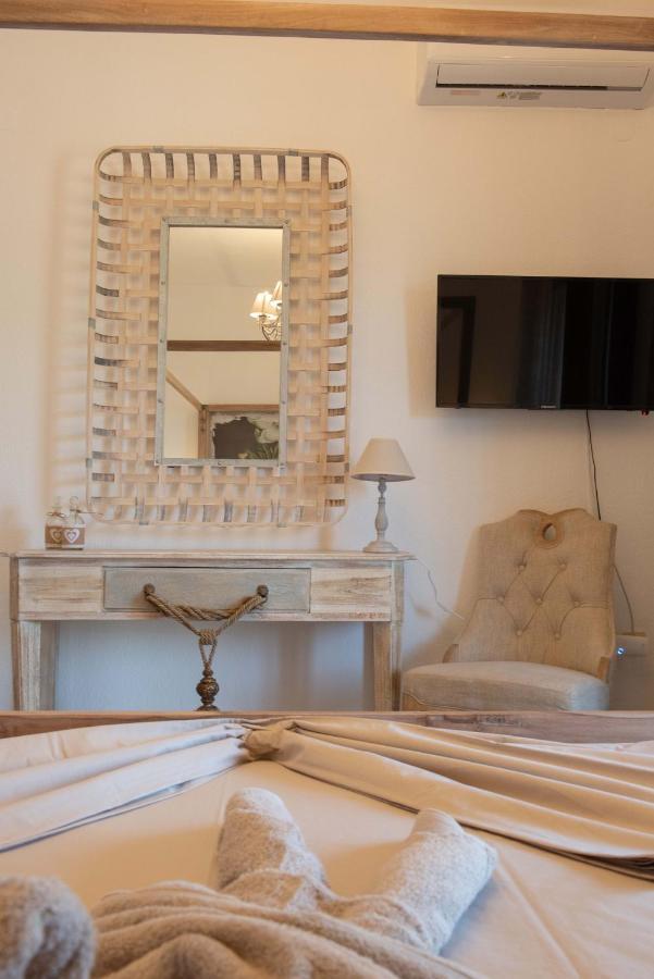 Dandy Villas Nea Roda - Melodic Waves - Private - Pool - Parking - Cellar מראה חיצוני תמונה