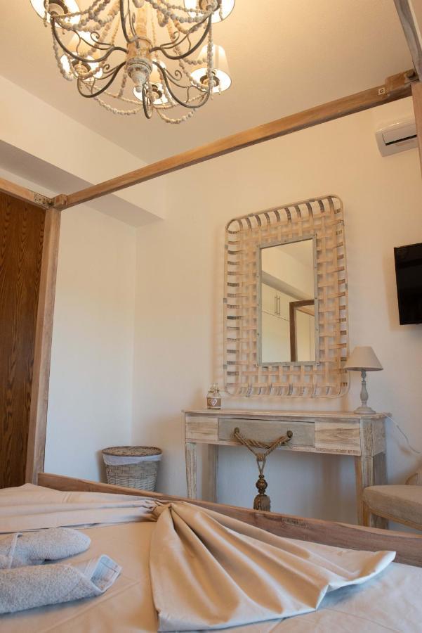 Dandy Villas Nea Roda - Melodic Waves - Private - Pool - Parking - Cellar מראה חיצוני תמונה